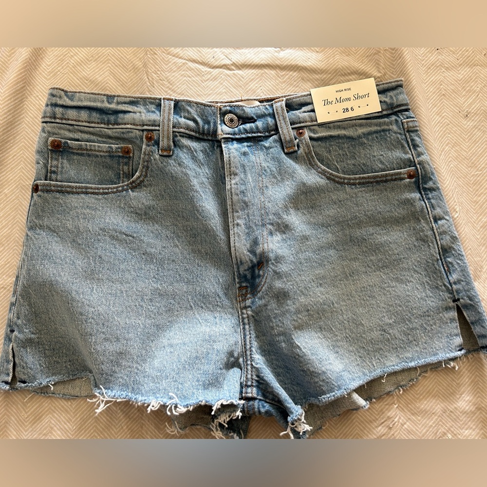 Abercrombie & Fitch denim Mom Shorts size 28